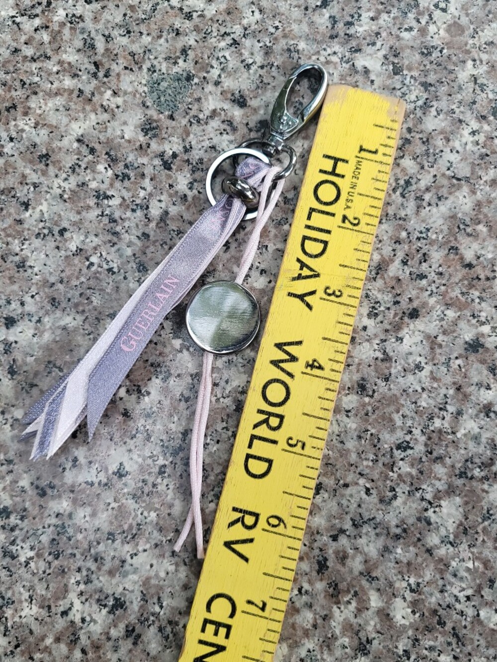 Guerlain keychain ring - Picture 4 of 5